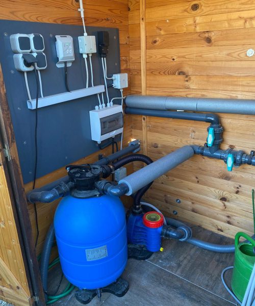 Alte Anlage. Filter zu klein und Pumpe war die Gleitringdichtung durch.